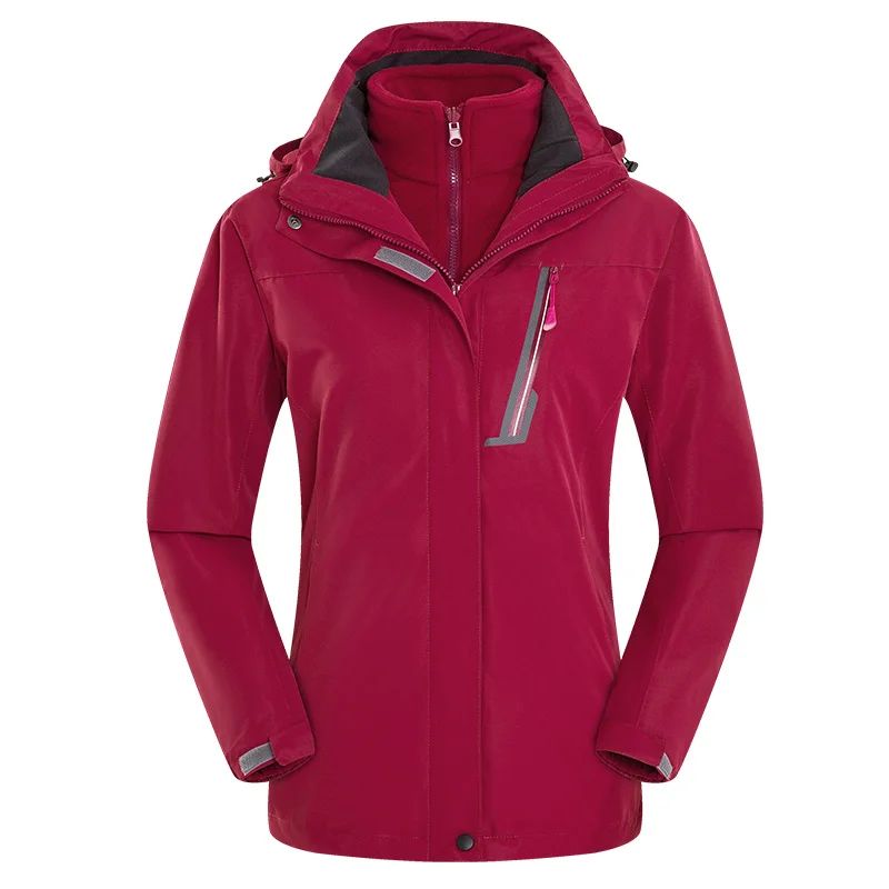 
The new USB Charging and Heating Coat for 2021 comes in a two-piece storm suit for couples 