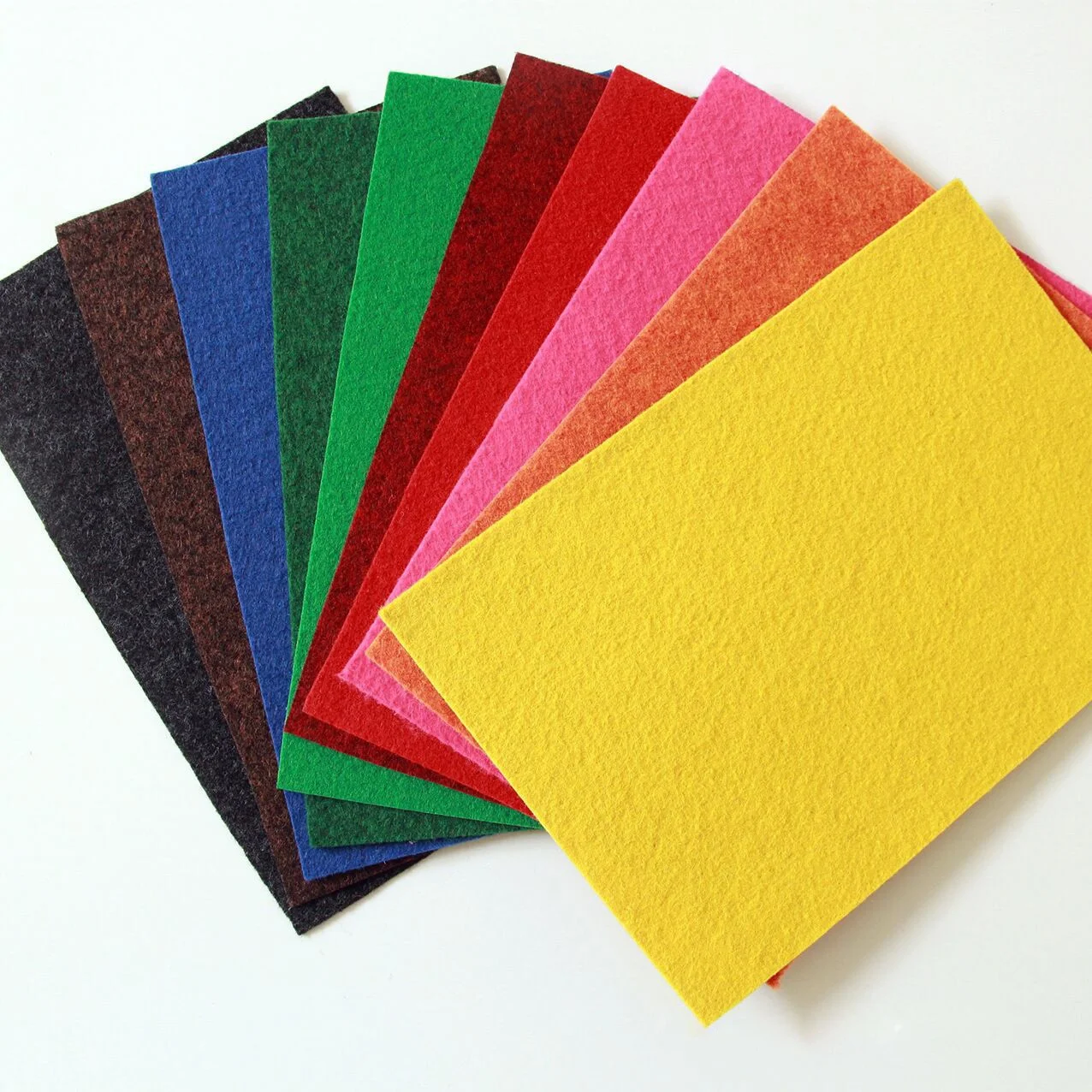 Good Quality Polyester Felt Red Carpet for Wedding Exhibition Event Lobby Hotel Outdoor