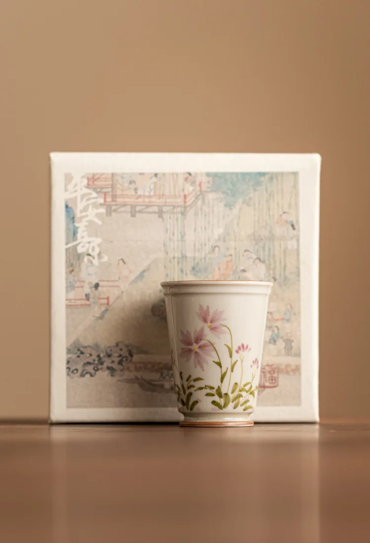 Hand-painte Daisy Smelling Cup ceramic Tea Cup