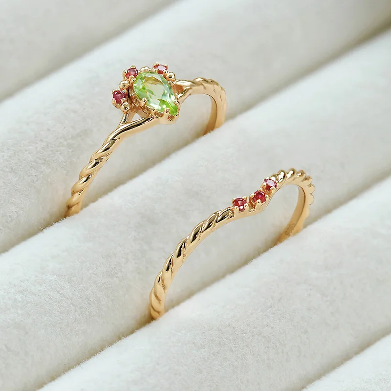 Japanese 925 Sterling Silver 14K Gold Plated Pear Shaped Natural Peridot Red Corundum Twist Stackable Ring Set