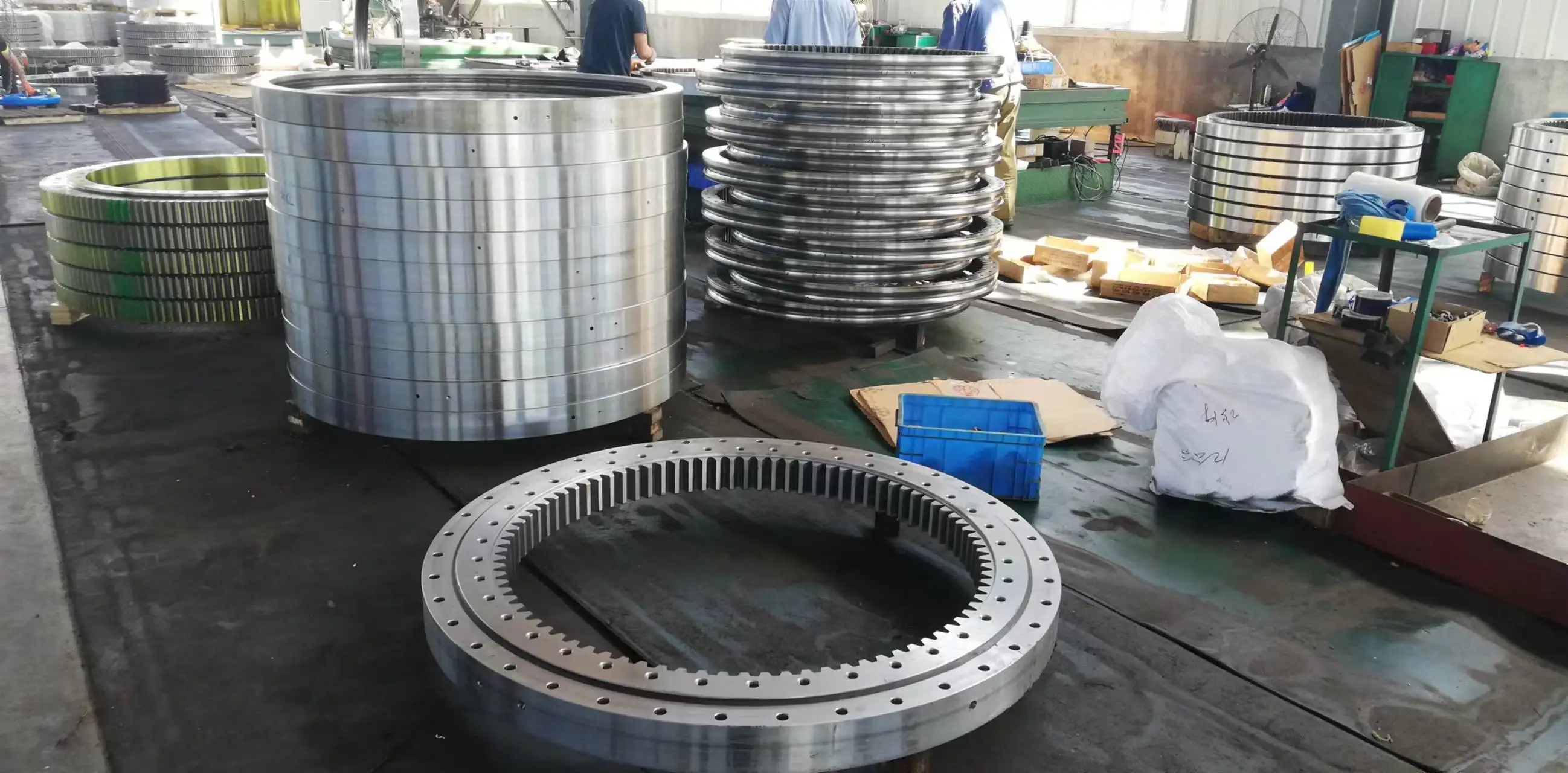 Factory Price Slewing Bearing Price SK200-8,SK210-8 Excavator slewing ring bearing