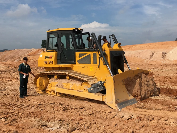 Китайский 170HP мини бульдозер пульта дистанционного управления для продажи DH17-C2 DH17C DH17F DH17L