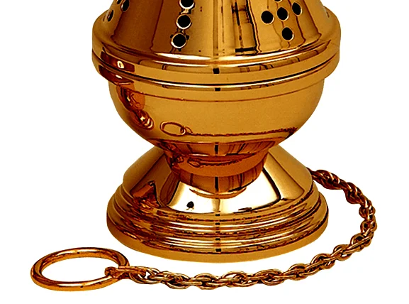 One chain censer and boat is elegant in its simplicity