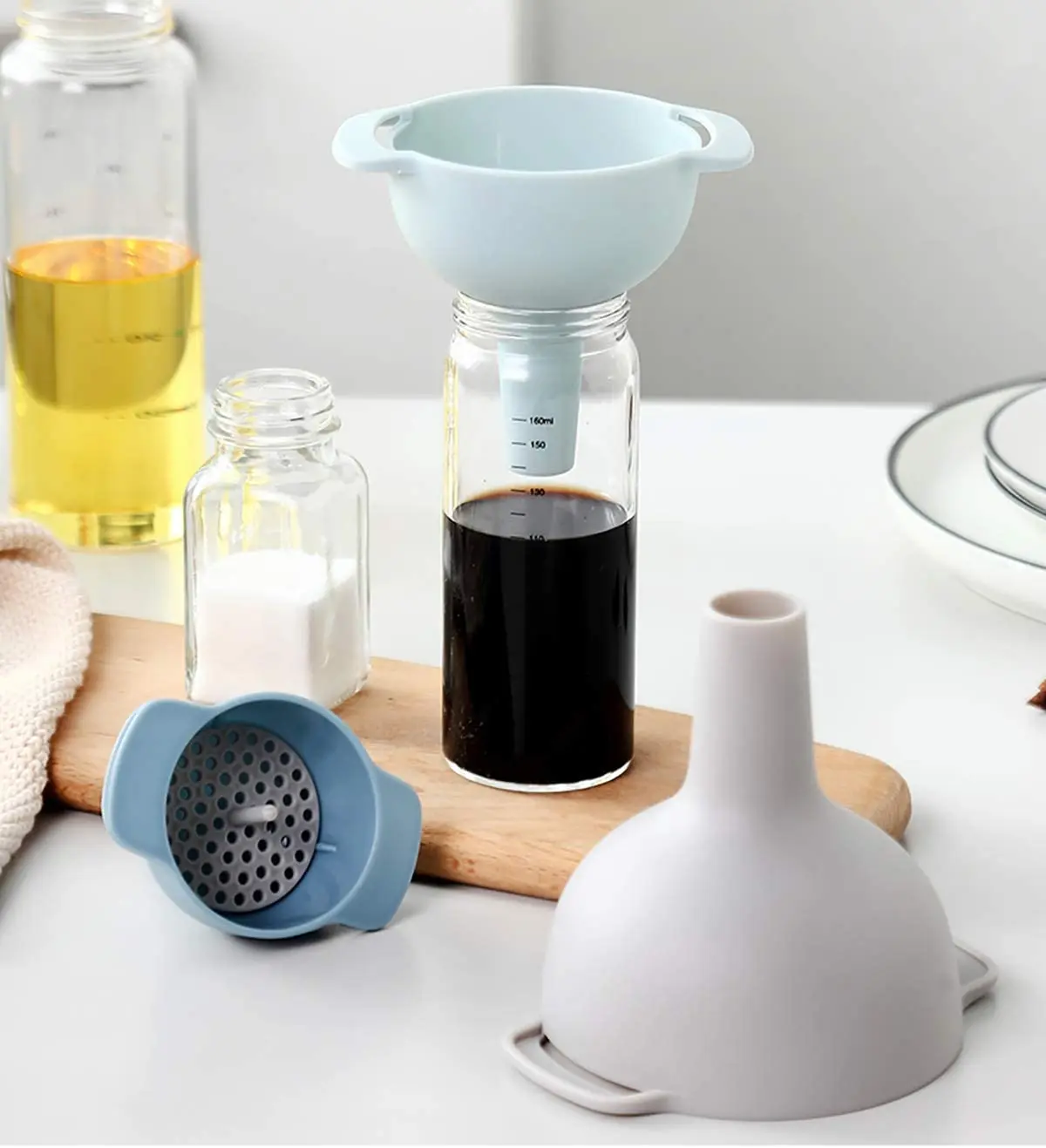 Kingwise 4 in 1 Food level Nested Kitchen Plastic Oil Funnel Set with Removable Filter for Injection Filtration Funnel Use