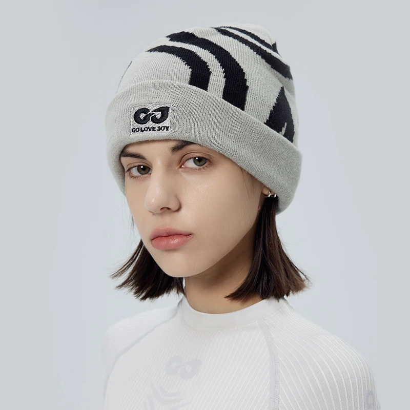 GOLOVEJOY DMZ113 Wholesale Fashion Knitting Embroidery Cap For Women Men Warm Hip Hop Knitted Beanie Hat Winter Soft Warm Hats