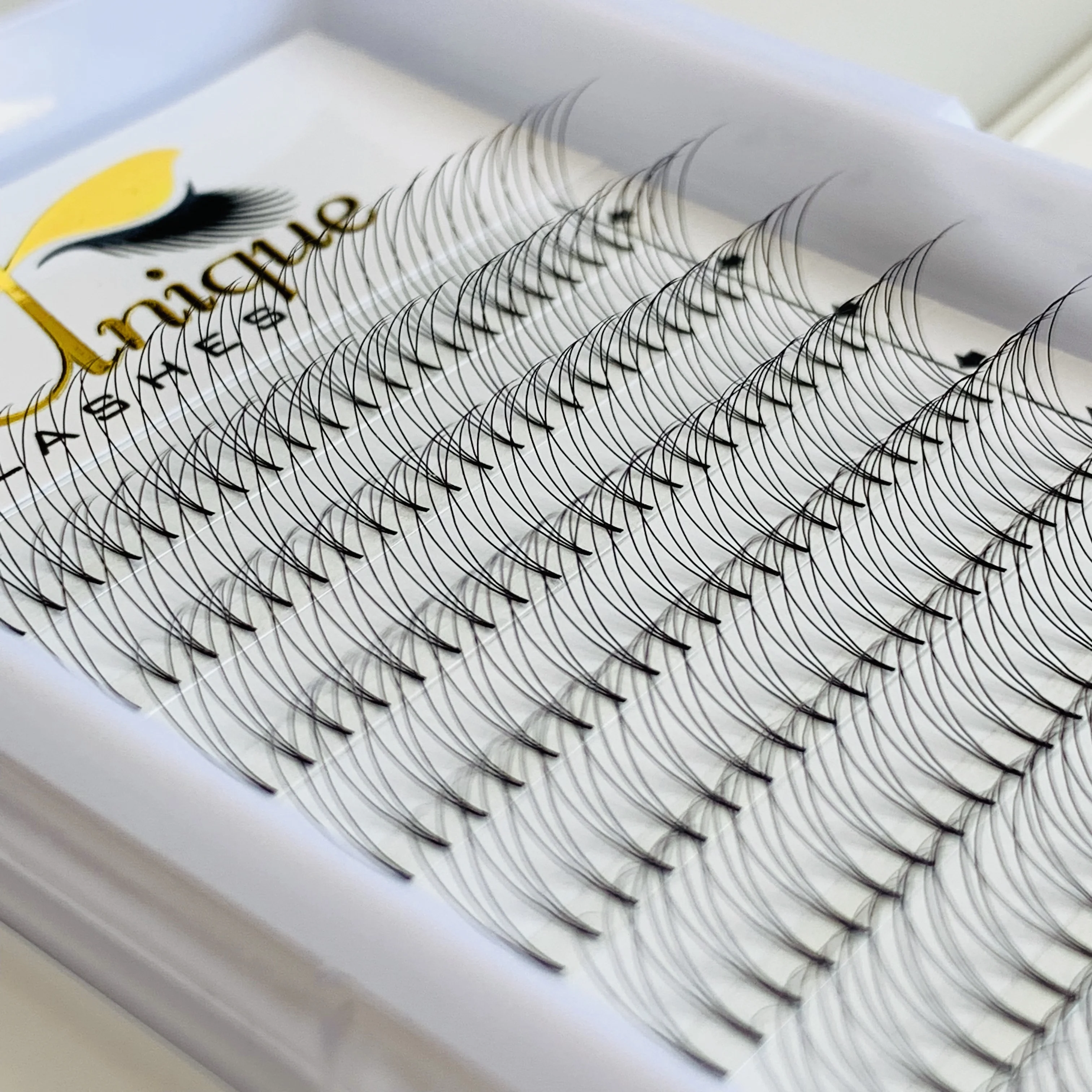 Wholesale pre made flare eyelashes 10d volume eyelash fans las extension trays promade volume