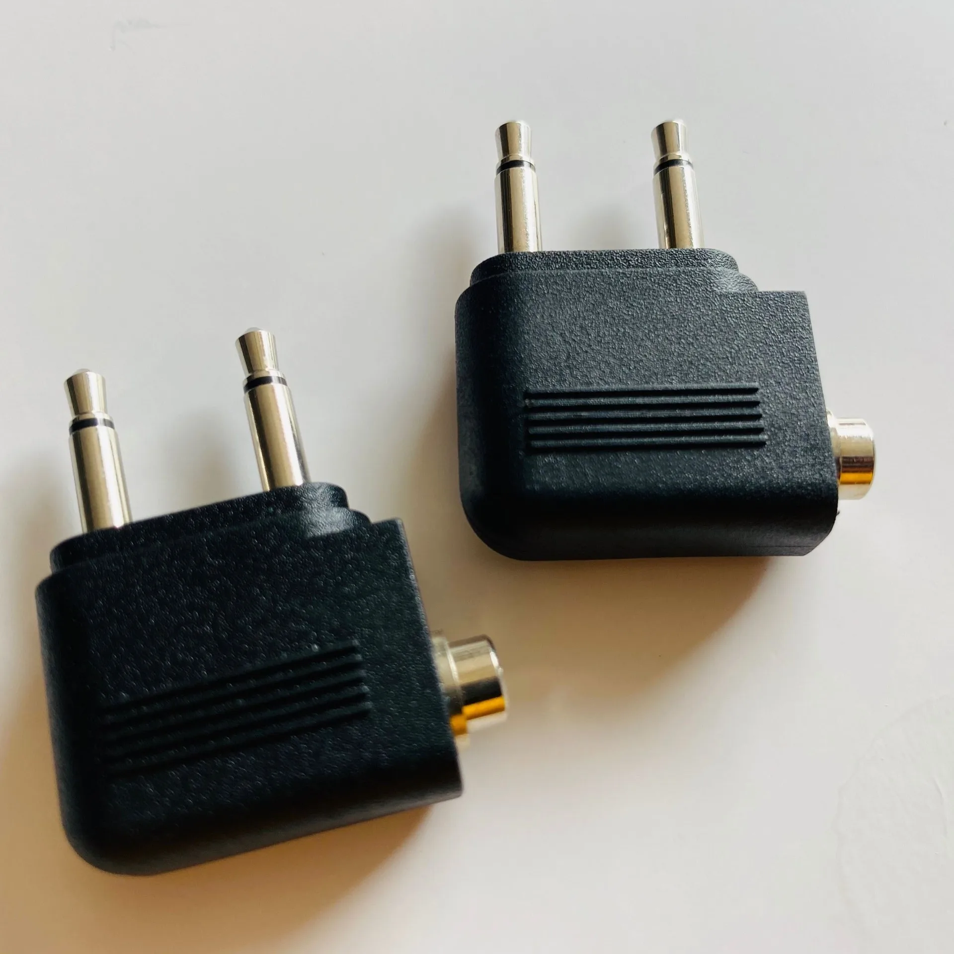 new airline headphone  airplane headphone  adapter dual 3.5mm jack plug  3.5 mono(stereo) jack to 2*3.5 mono plugs