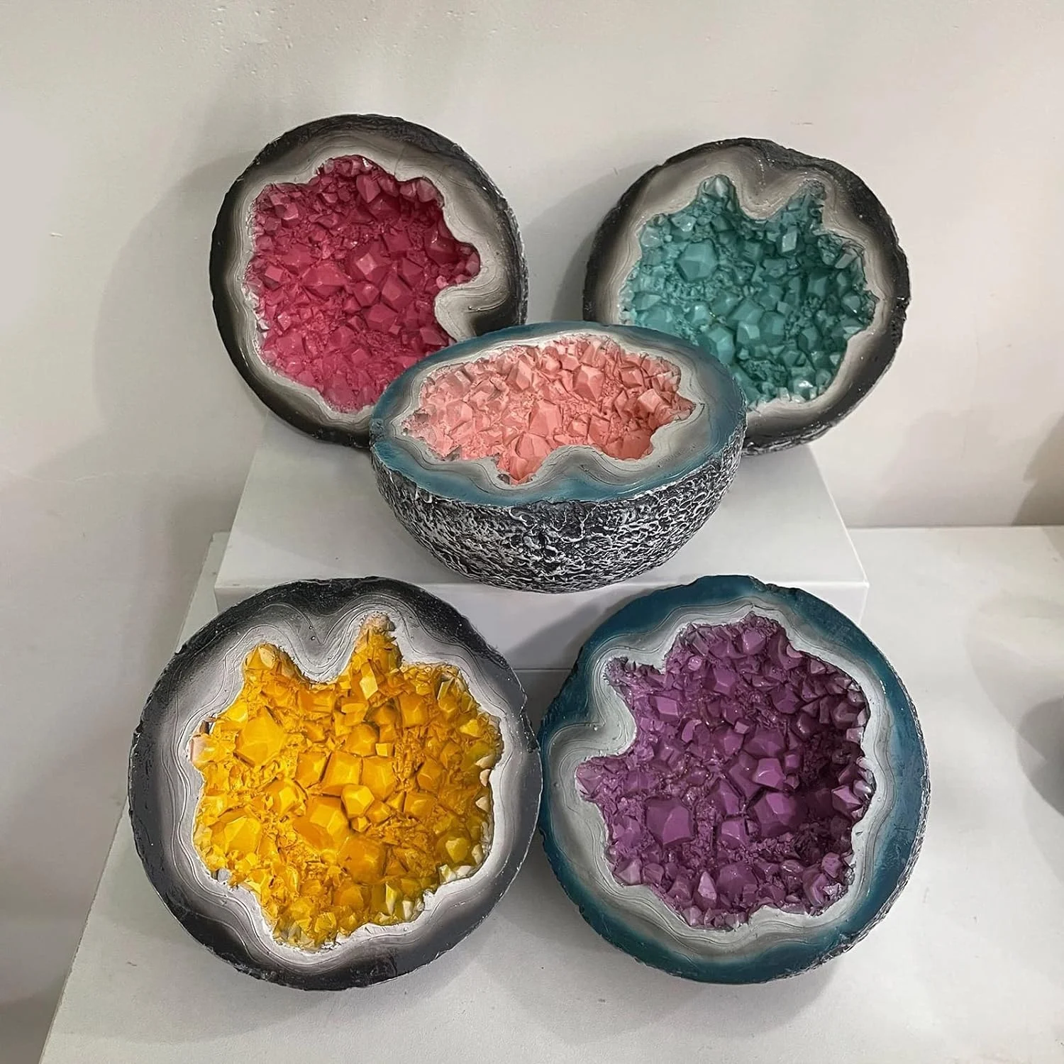 Delicate Candle Jar Retro Resin Crafts Candle Containers Novelty Candle Tins for Balcony Desktop