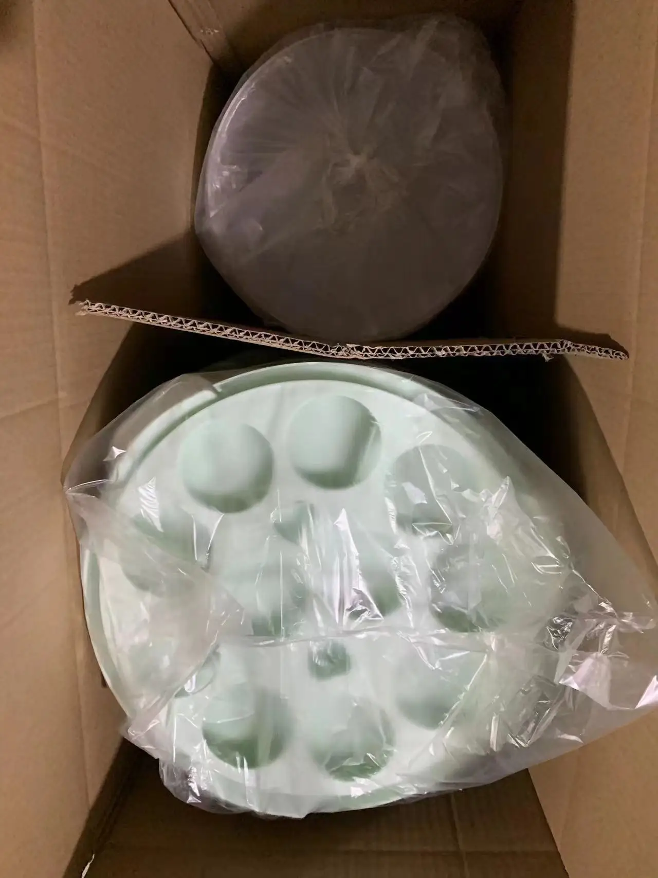 Hot Selling Easy Plastic Cake Tools Cake Carrier