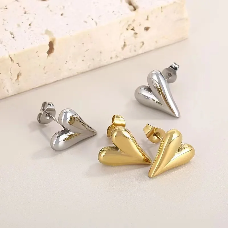 Trendy Waterproof Love Heart Earring Stud 18K Stainless Steel Gold Plated Smooth Love Stud Earring