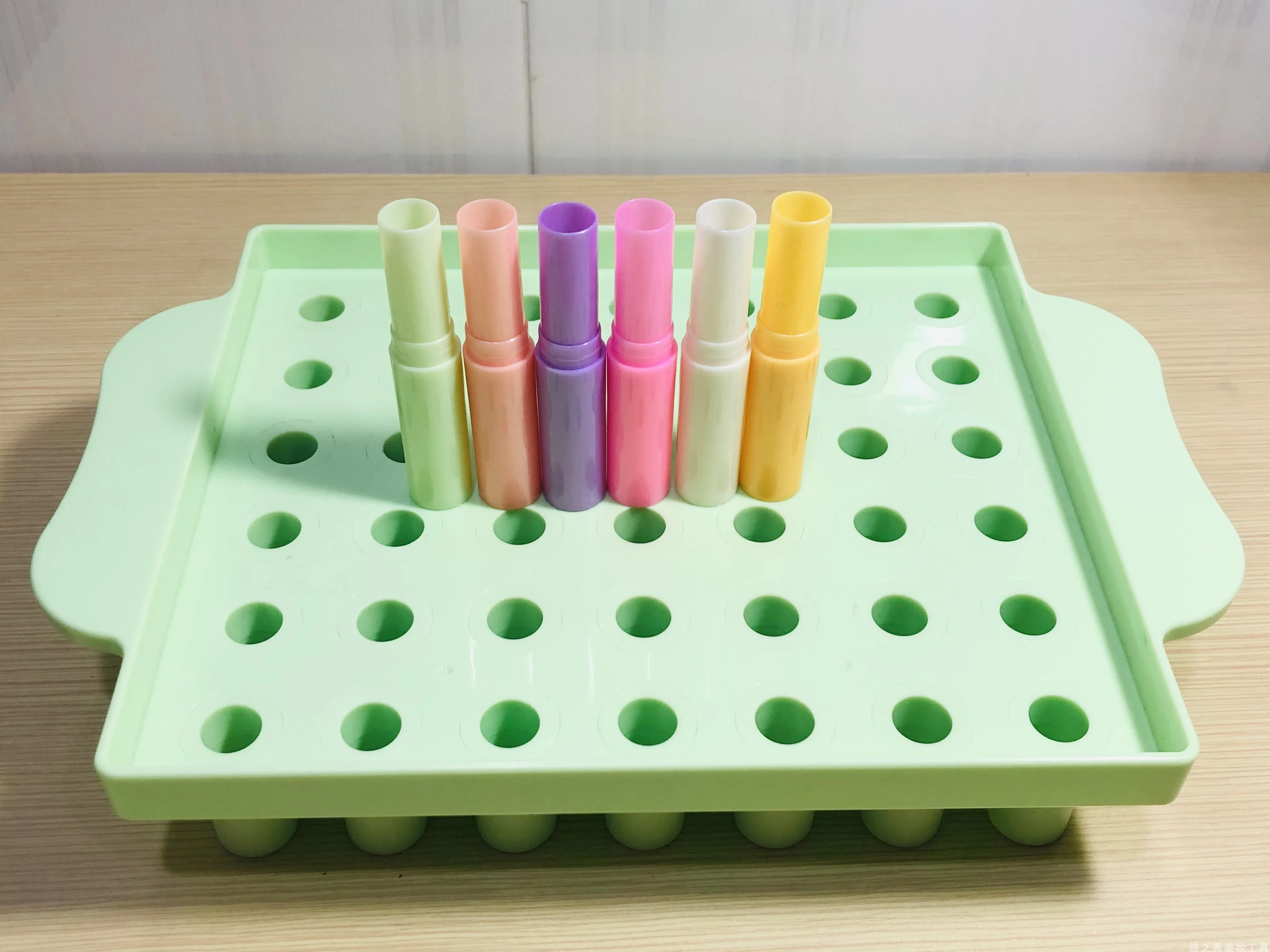 filling machines for 3g 4g cosmetic chapstick lip balm tube lipstick tube packaging lipstick tube mouldings