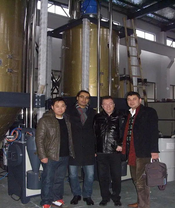 Industrial PET flakes crystallization system