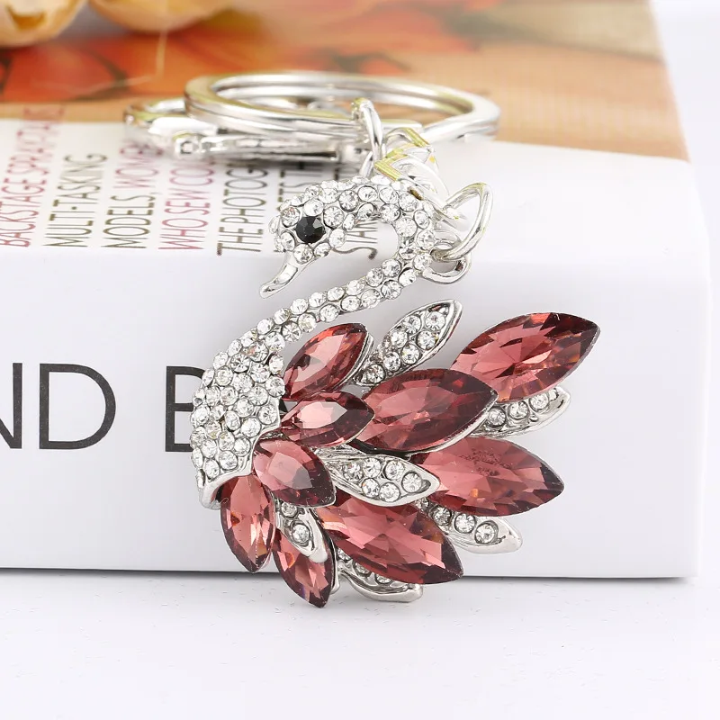 Factory direct supply diamond keychain accessories swan Keychain small gift giveaway luxury custom keychain