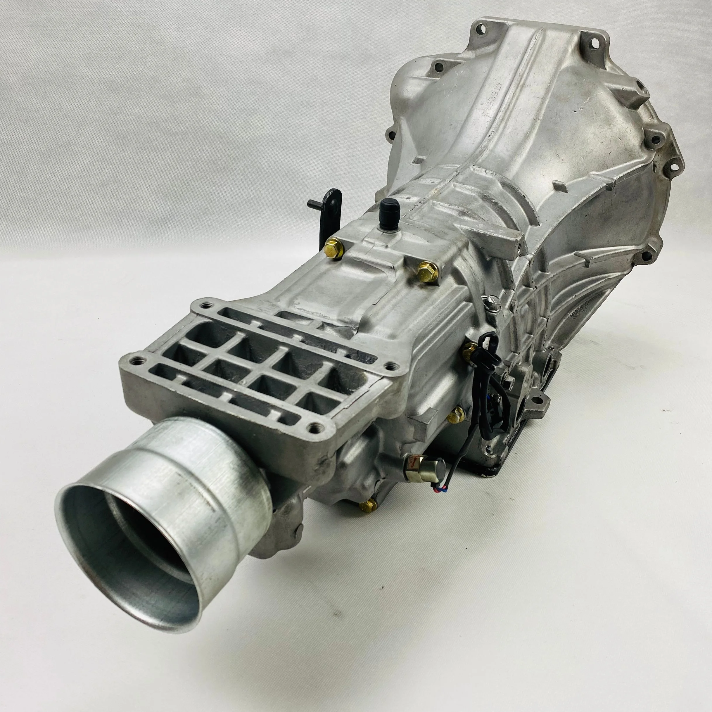 Перестроенная коробка передач для Hyundai H100 и Mistubishi L300 4D56 4x2