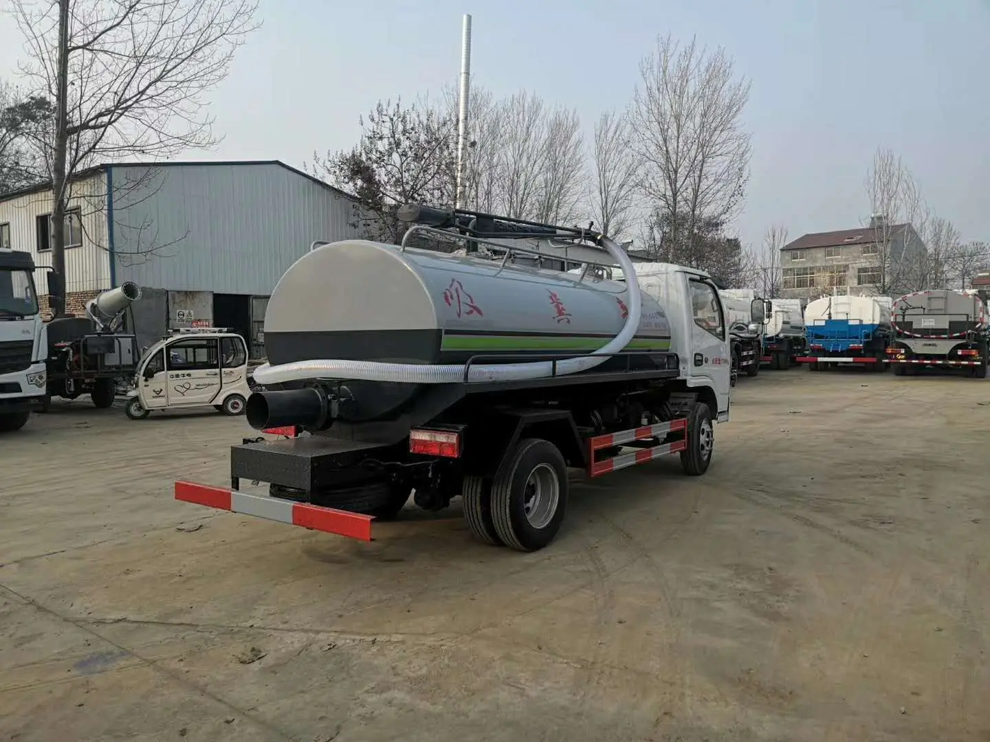 Tank body self suction and self discharge suction sewage truck community septic tank biogas slurry tank suction truck