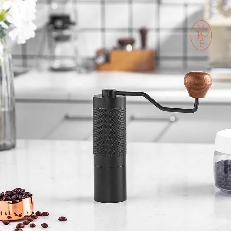 High Quality  CNC Stainless Steel Core Burr With Aluminum Body Wooden Hand Grip Manual Coffee Grinder