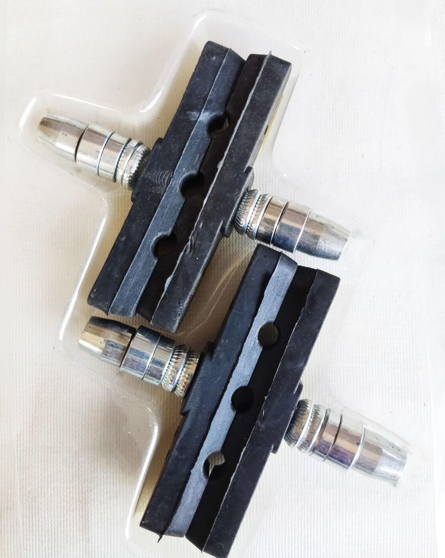 Good quality bike V-brake parts steel and rubber bicycle brake pads components 70mm bicycle brake shoesPopular