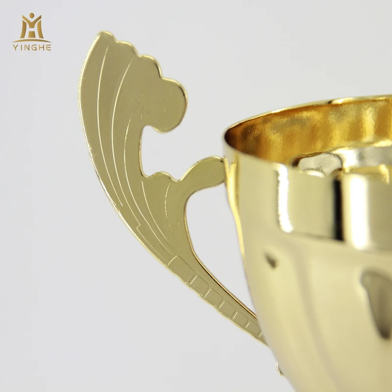 Custom metal plastic trophy low cheap price high quality