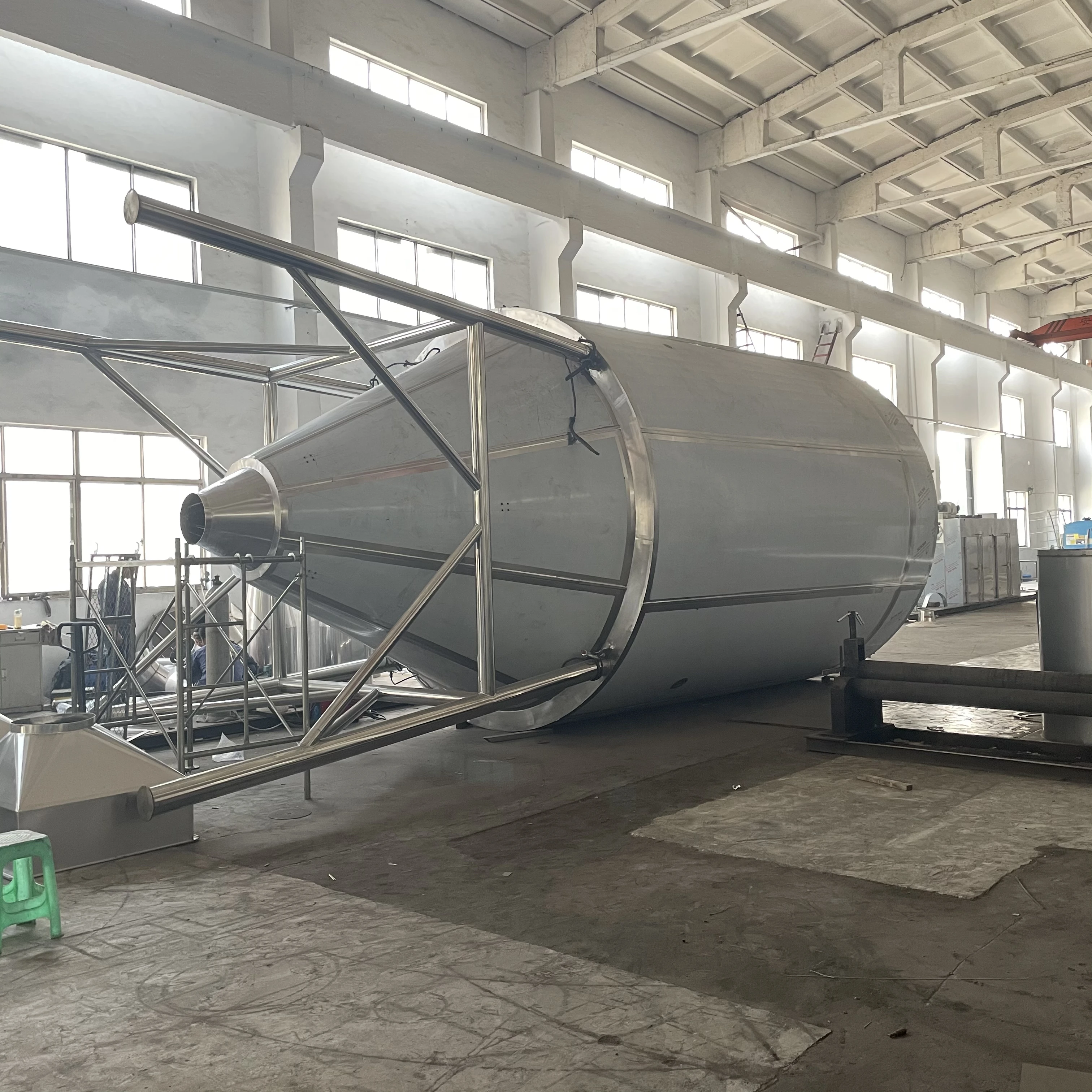 Spray drying equipment for LPG series catalyst experiments