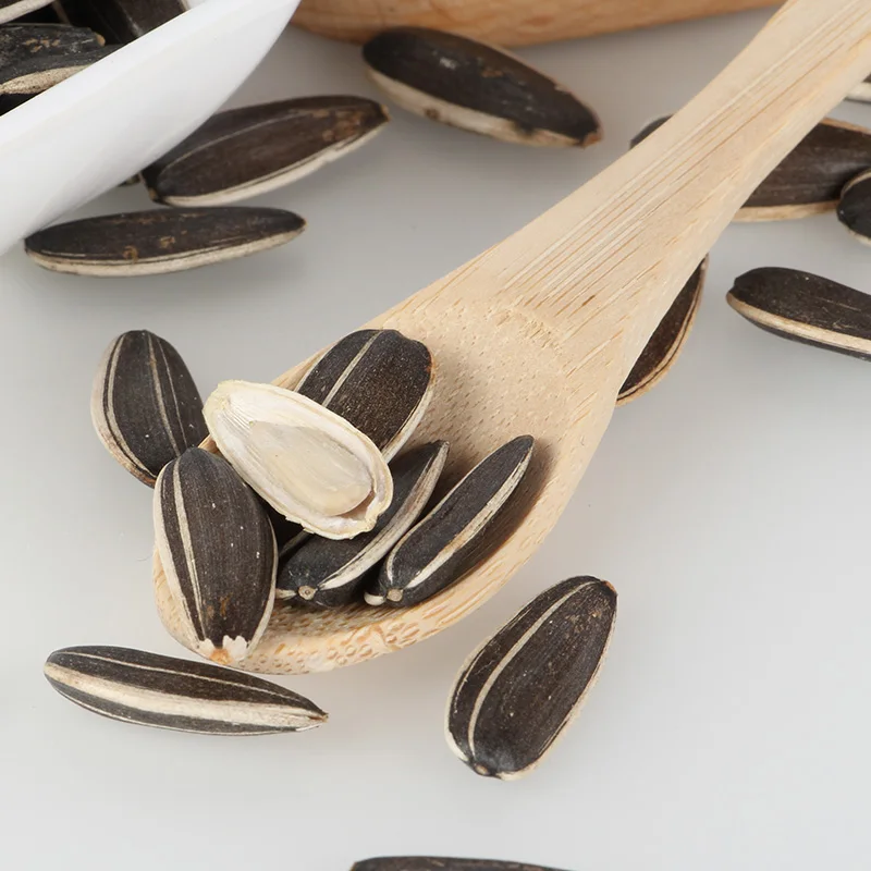 wholesale striped sunflower seeds Sunflower seed roasted seeds and nuts snacks authentic guarantee