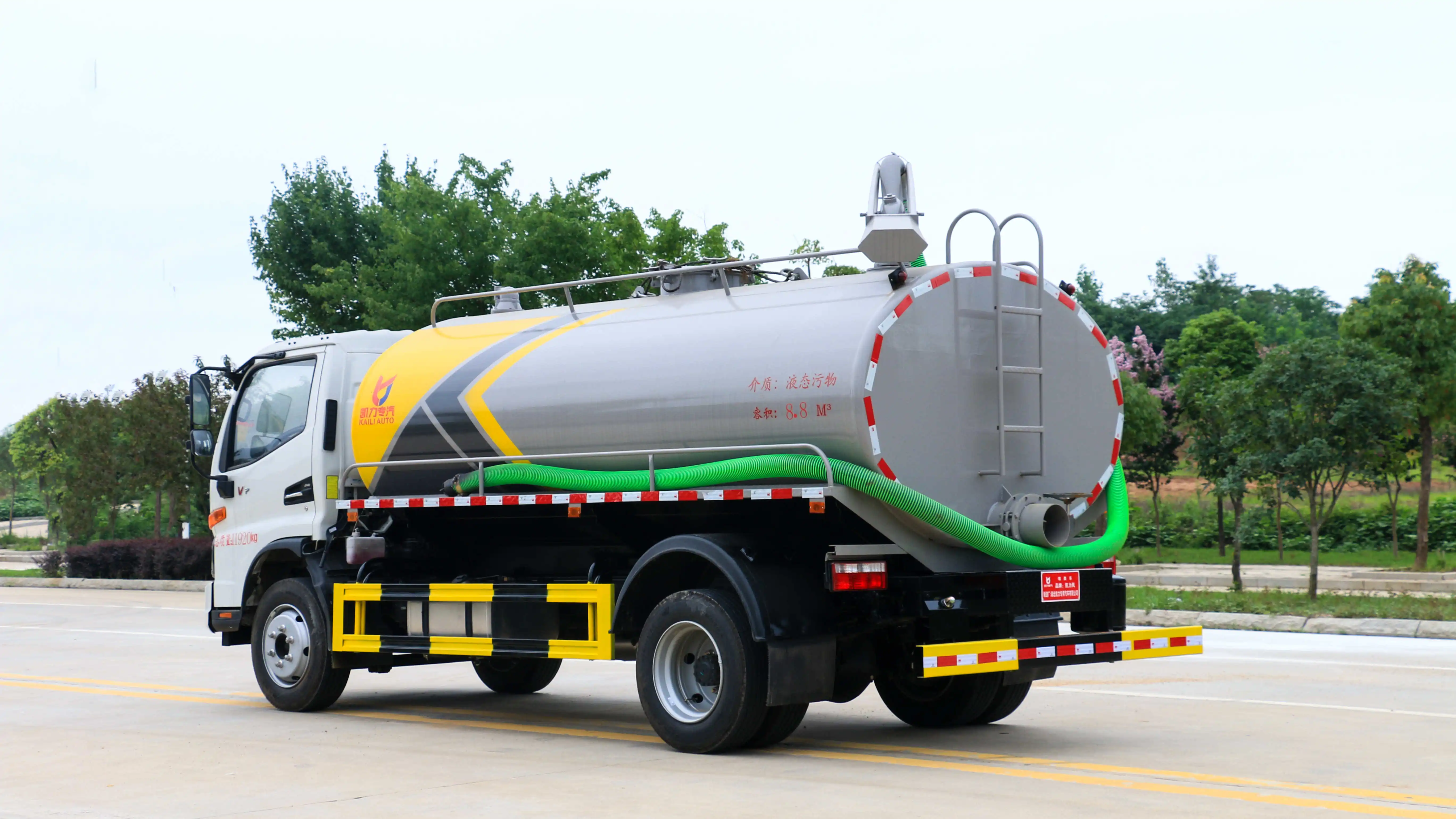 China 4*2 JAC 8 cubic meters septic tank septic tank sewage sewer sewage cleaning truck sanitation trucks