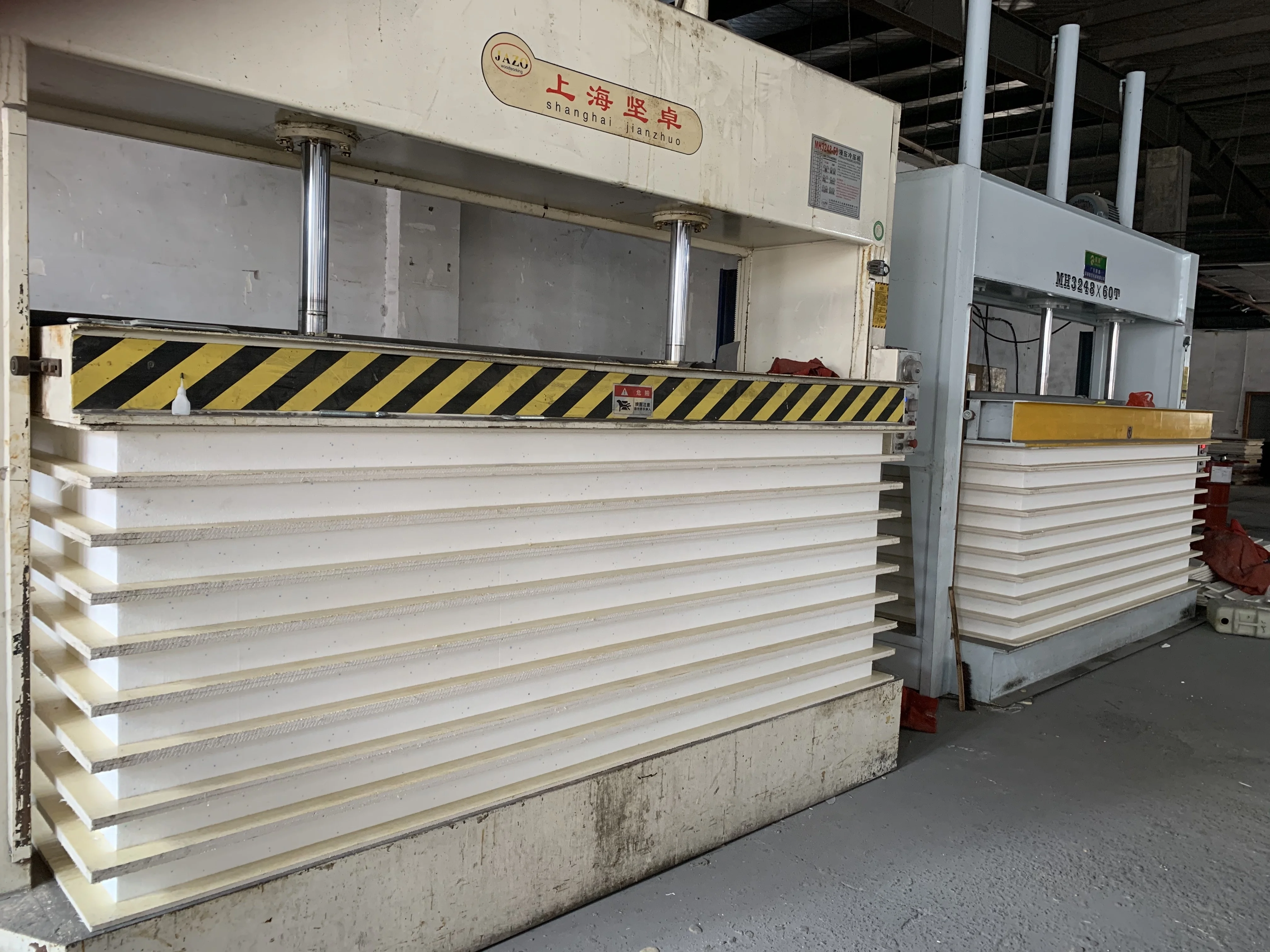 Heat Insulation Magnesium Oxide MGO Board Composite EPS SIPs Sandwich Panel With Client Customized Edge