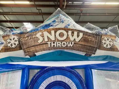 Commercial Single  Snow Throw Inflatable  Axe Throwing Games for Sale