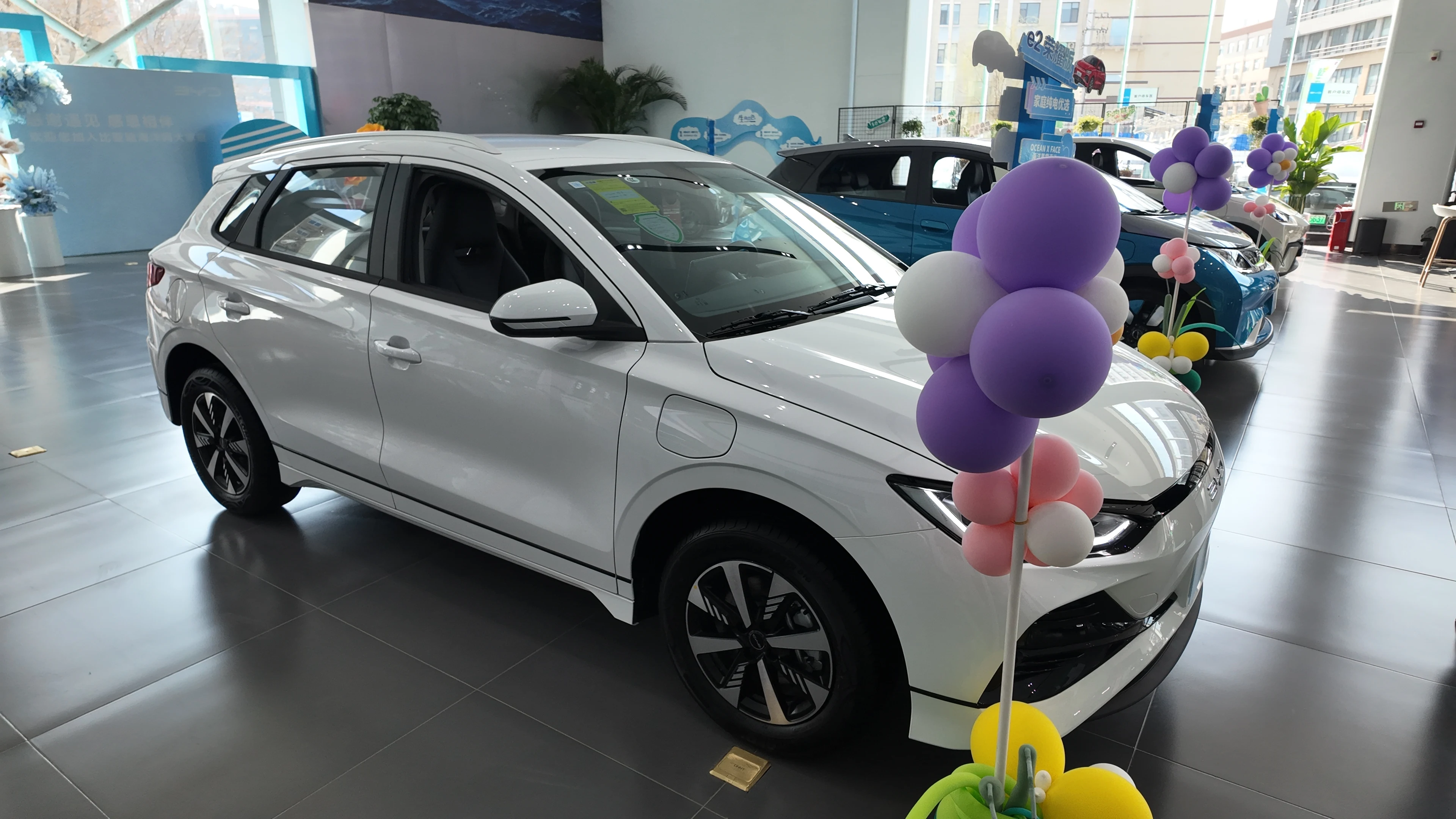 Новый Ev BYD E2 2023 роскошная модель сделано в Китае высокоскоростной автомобиль электромобиль Byd седан Китай
