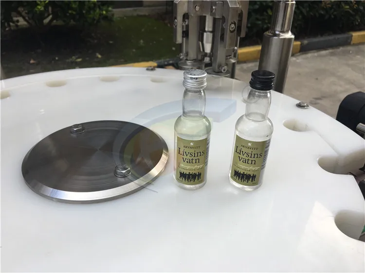 Customized vodka alcohol drinks filling capping machine 50ml bottle line with filler capper and labeler