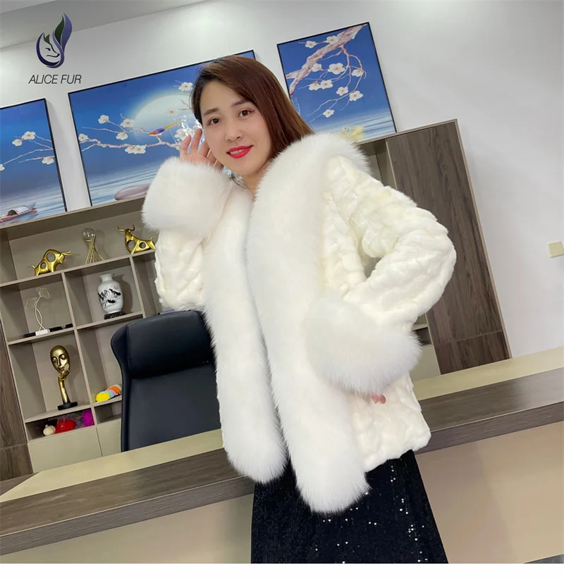 Wholesale Women Fashion Natural Mink Fur Coat Winter Warm Mink Coats For Women With Genuine Mink Fur