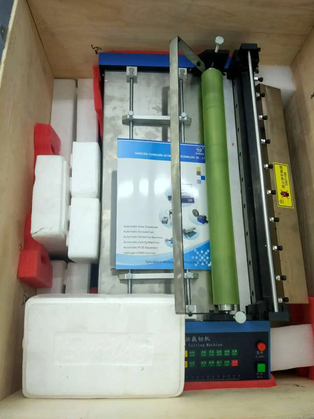 Factory automatic tape feeding machines for elastics and tapes/knitted elastic cutting machine