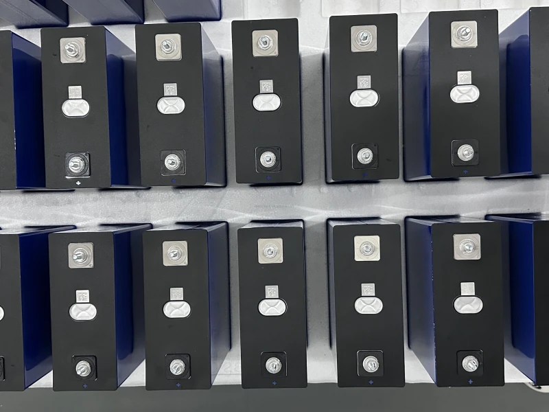 Hithium Grade A 10000 Time Cycles LiFePO4 Cell 280Ah 3.2V LFP Lithium Ion Battery with M6 Stud Busbar