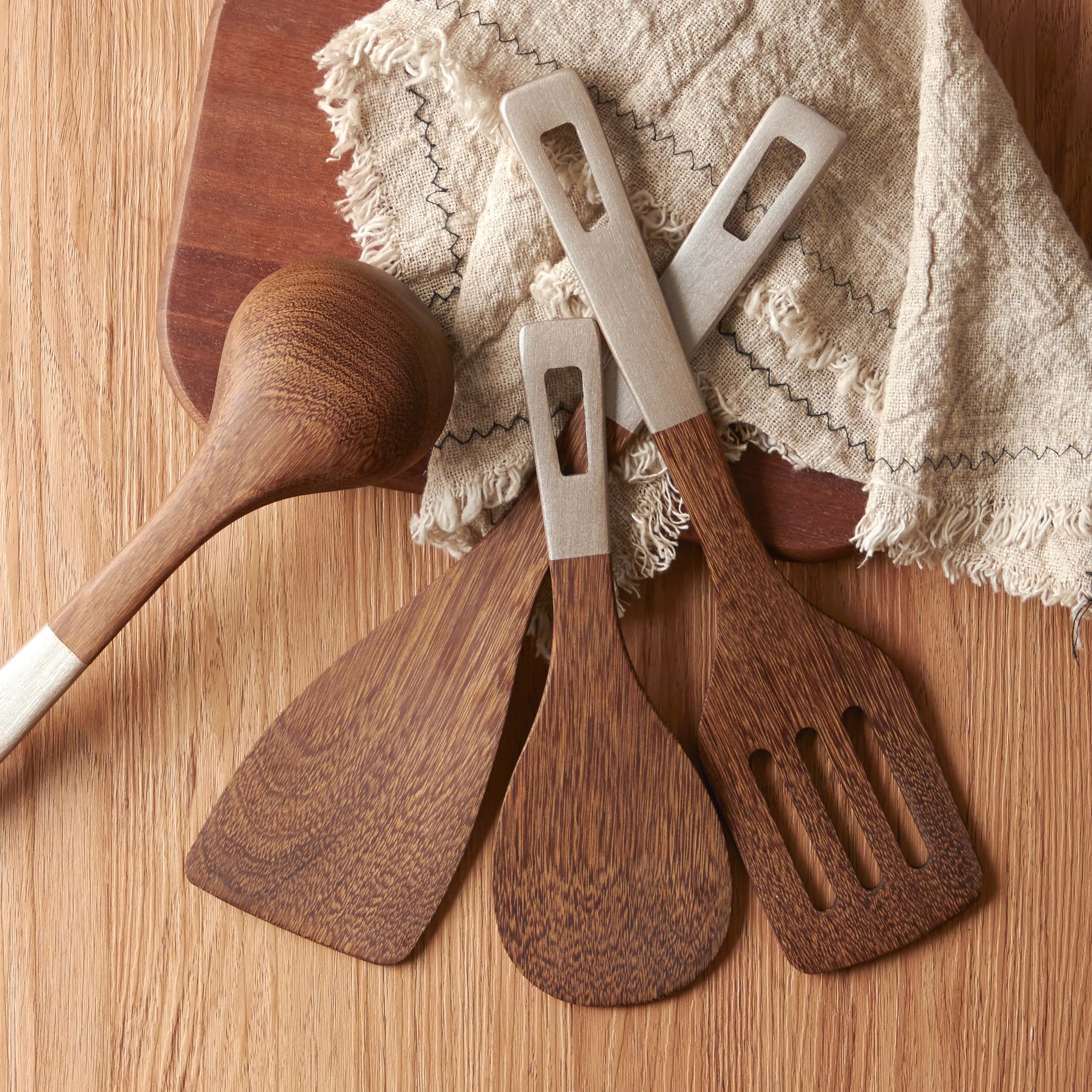 Stock Natural Acacia Wooden Cooking Utensils Kitchen Utensil Manufacturers Chinese Non-Stick Bamboo Wood Utensils For Kitchen