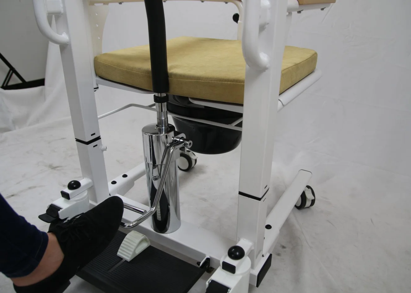 Hydraulic Transfer Lift Wheelchair Patient Transfer Lift Commode