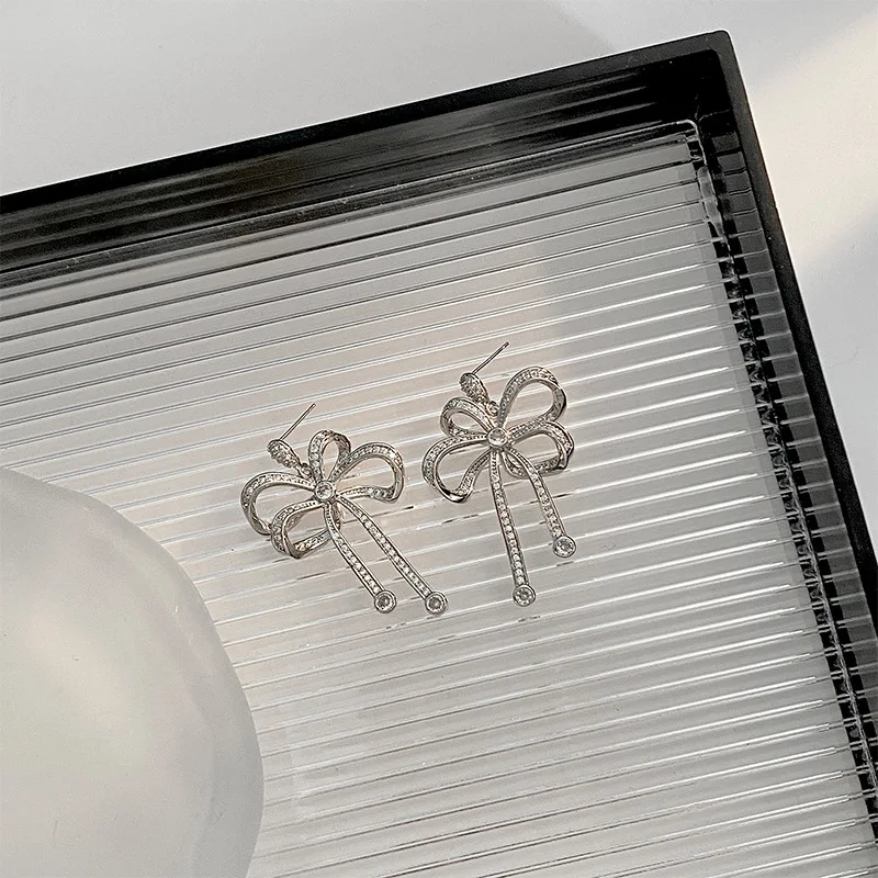Boutique Copper Rhinestone Earrings Gifts Exquisite Zirconia Earrings Light Luxury Gold Silver Bow Earrings
