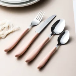 Wholesale lowest price flatware custom colors stainless steel knife fork spoon set plastic spoon handle cutlery set restaurant