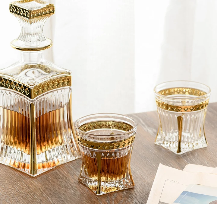 Best selling Shaped Crystal Clear Bottle Glassware Crystal Whiskey Glass