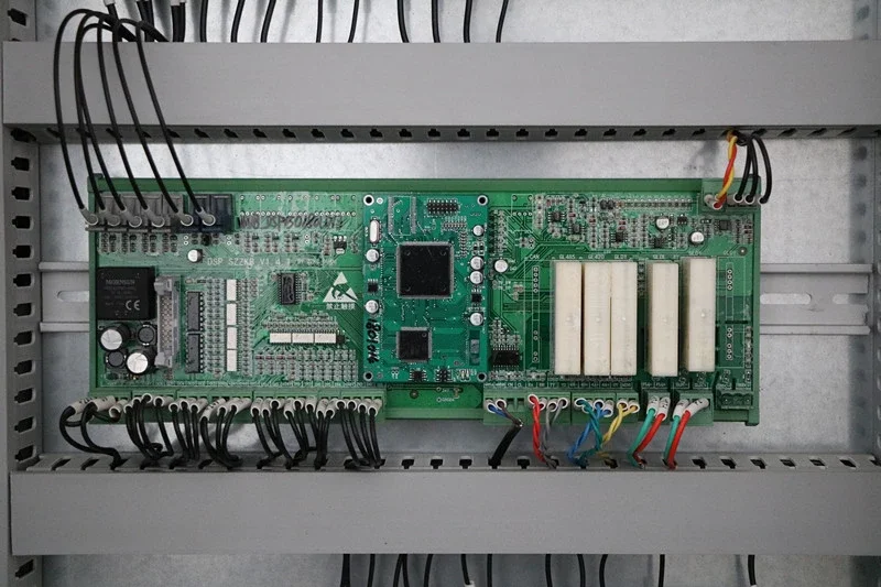 Medium  frequency  electromagnetics induction heater