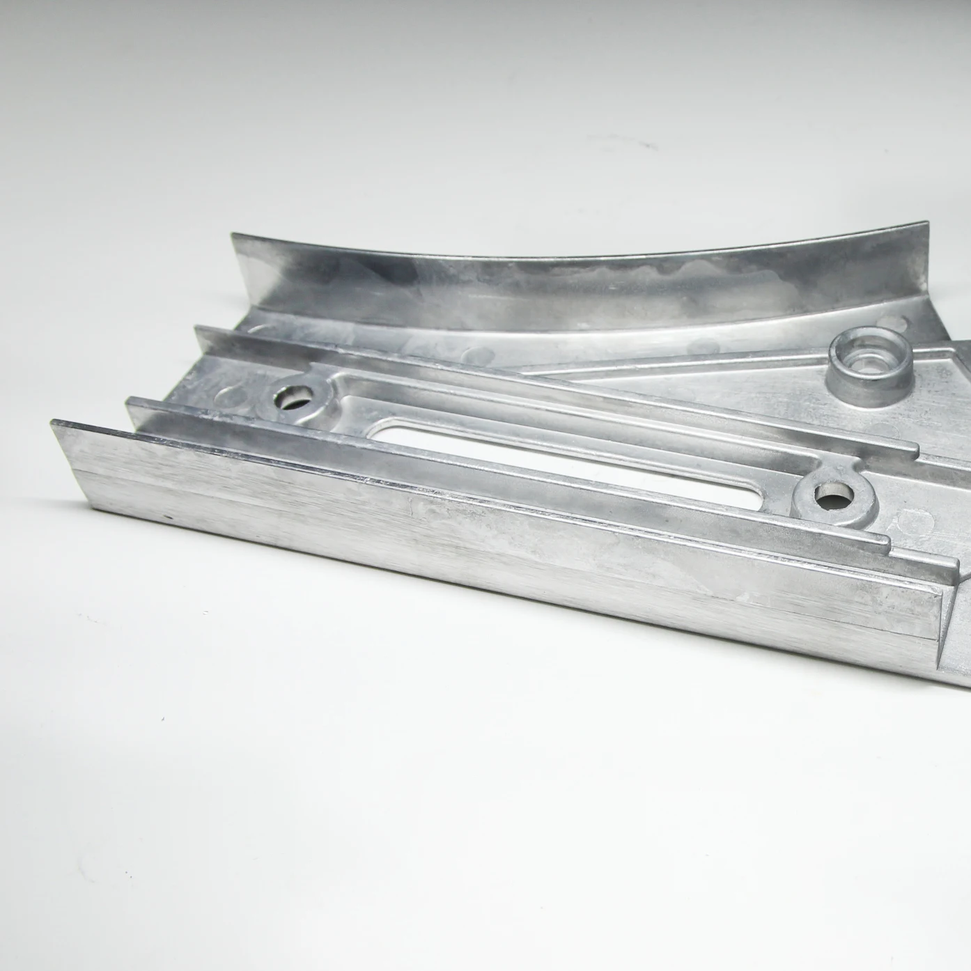 Oem Small Hot Chamber Valve Metal Parts And Sand Castings Housing Lost Wax Steel Aluminium Die Casting Iron Parts