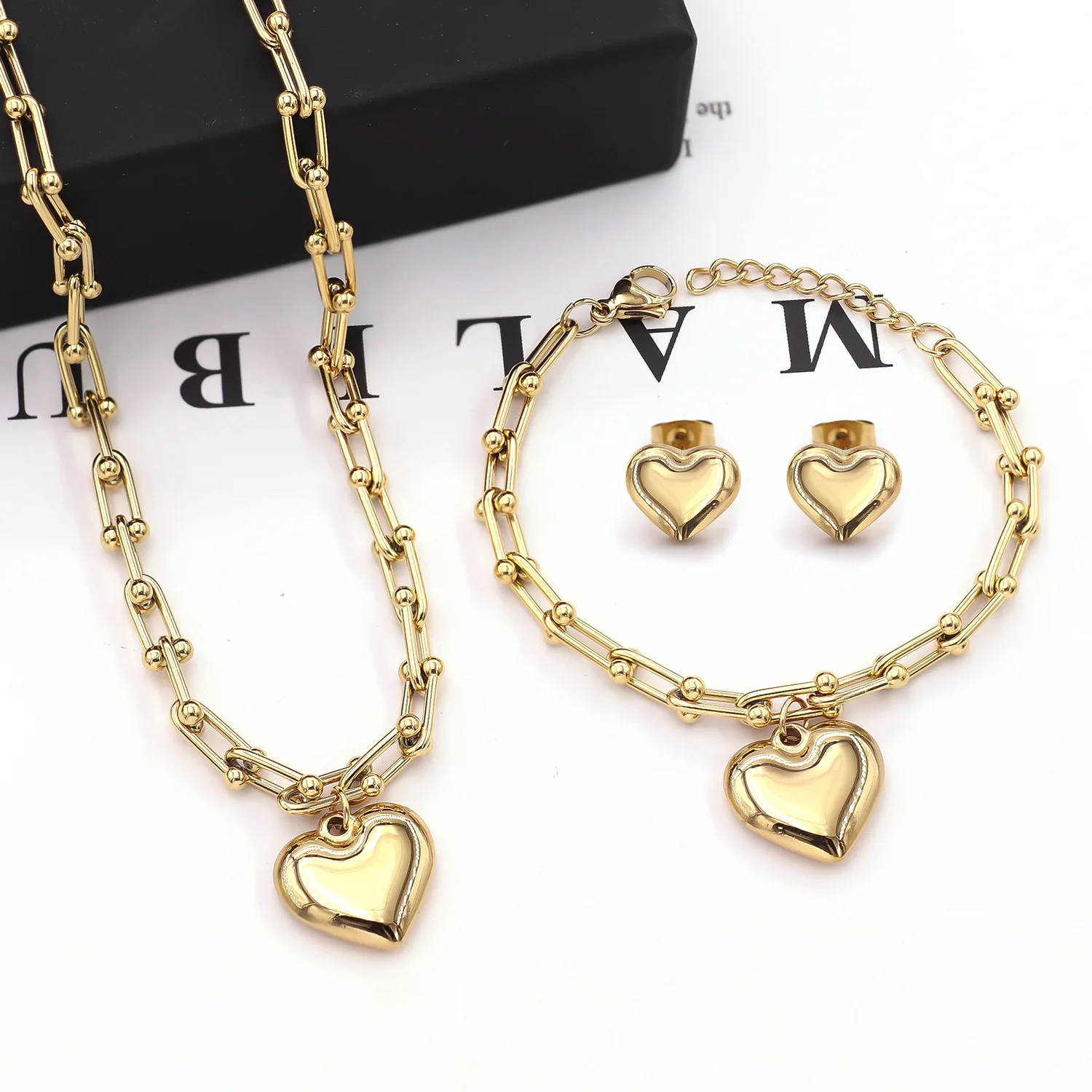 Ins Ladies Fashion Chic Charm Choker Necklaces Set Horseshoe Keychain Heart Pendant Stainless Steel  Necklace For Women