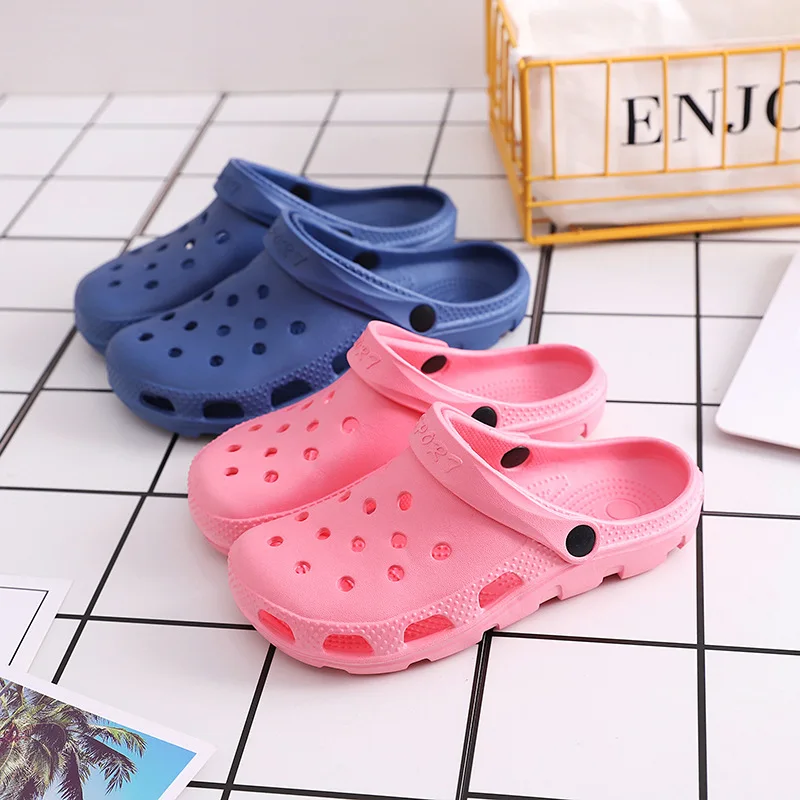 Summer Unisex EVA Anti Slip Casual Garden Sandals Clogs Water Beach Shoes Slippers Men Trending Clogs Shoes For Women