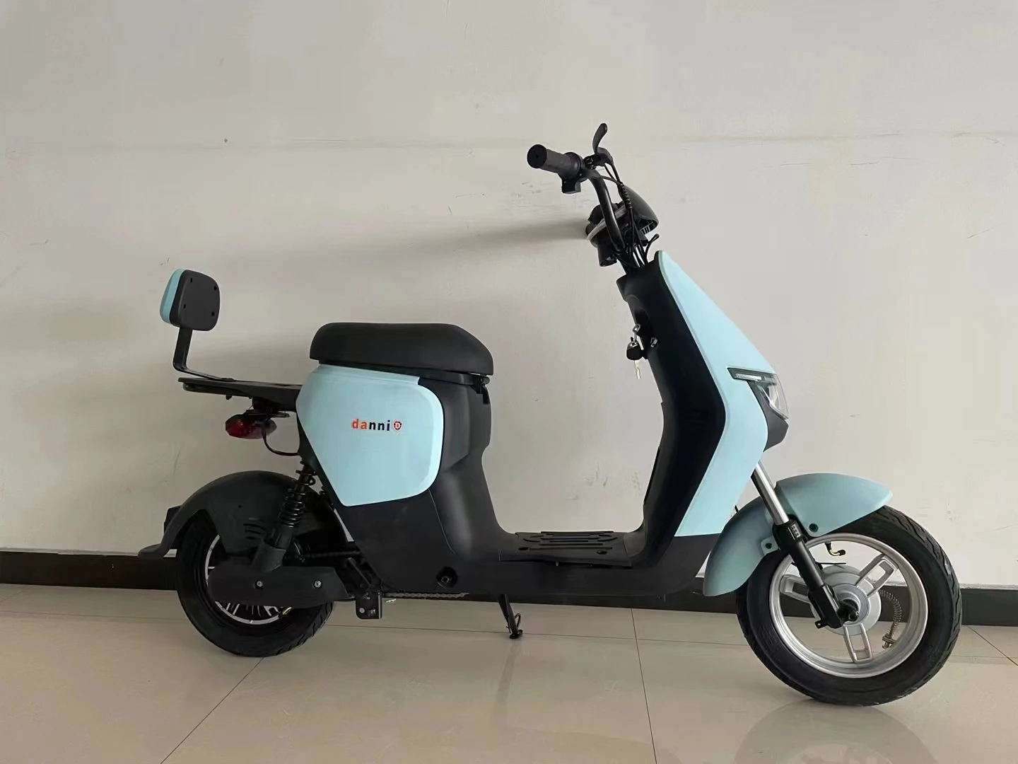 2024 Popular Electric Motorcycle 1000w/1200w Electric Mobility Scooters Motorbike