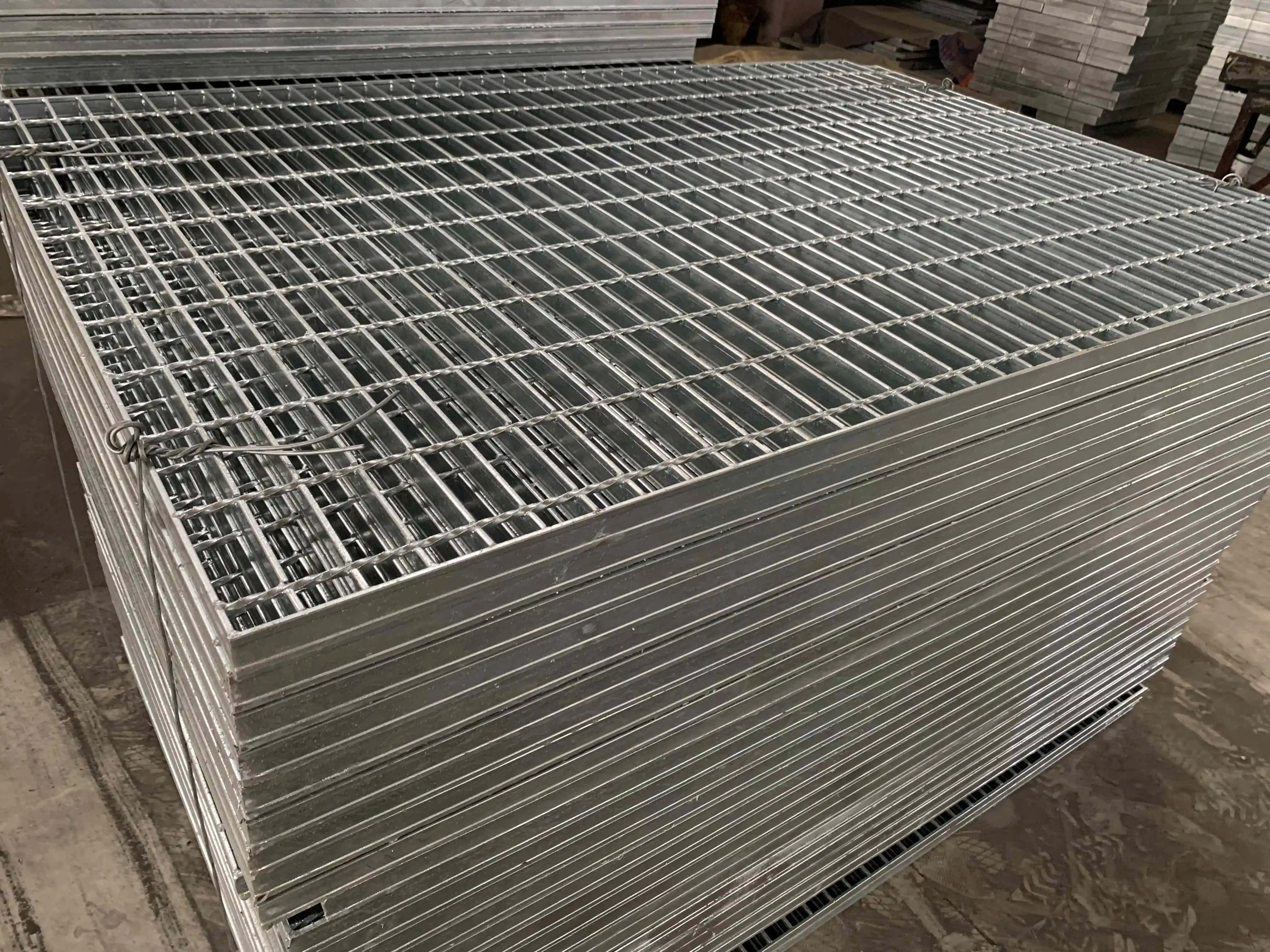 40x5mm Construction Building Material Cheap Price Steel Grating Walkway Platform for sale