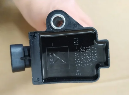 Genuine Ignition Coil FS1-12A366-AB FS1-12A366-AD  for Ford Territory