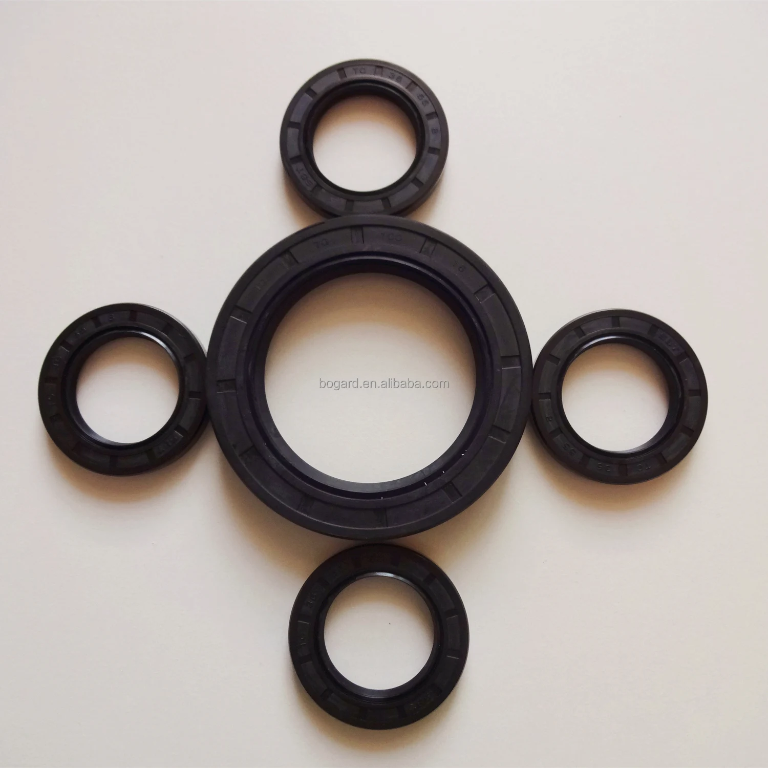 Manufacturer different sizes rotary shaft seal TC Oil seals FKM Vitons NBR Buna Nitrile material