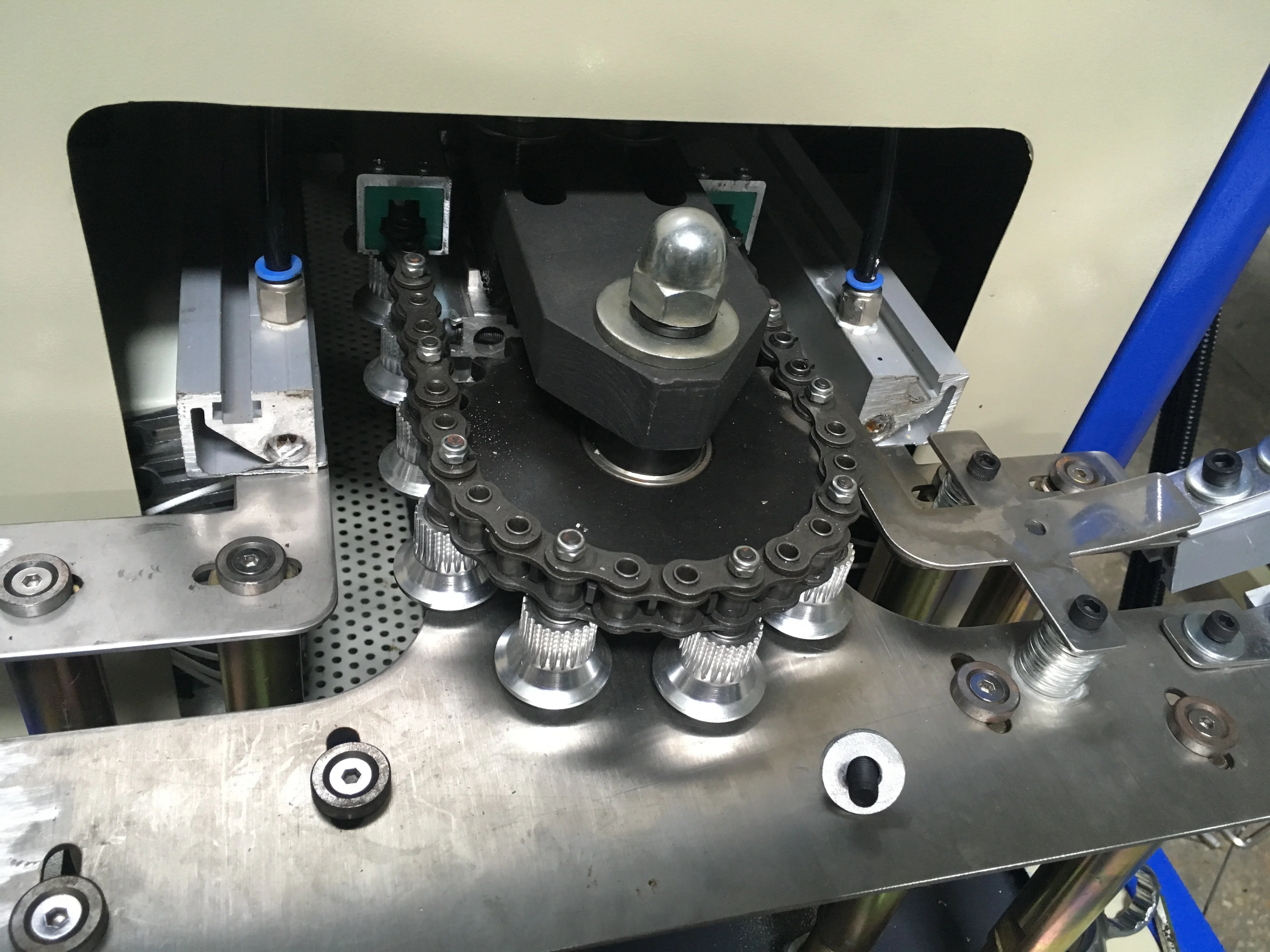 Машина для выдувного формования мини бутылок Pet