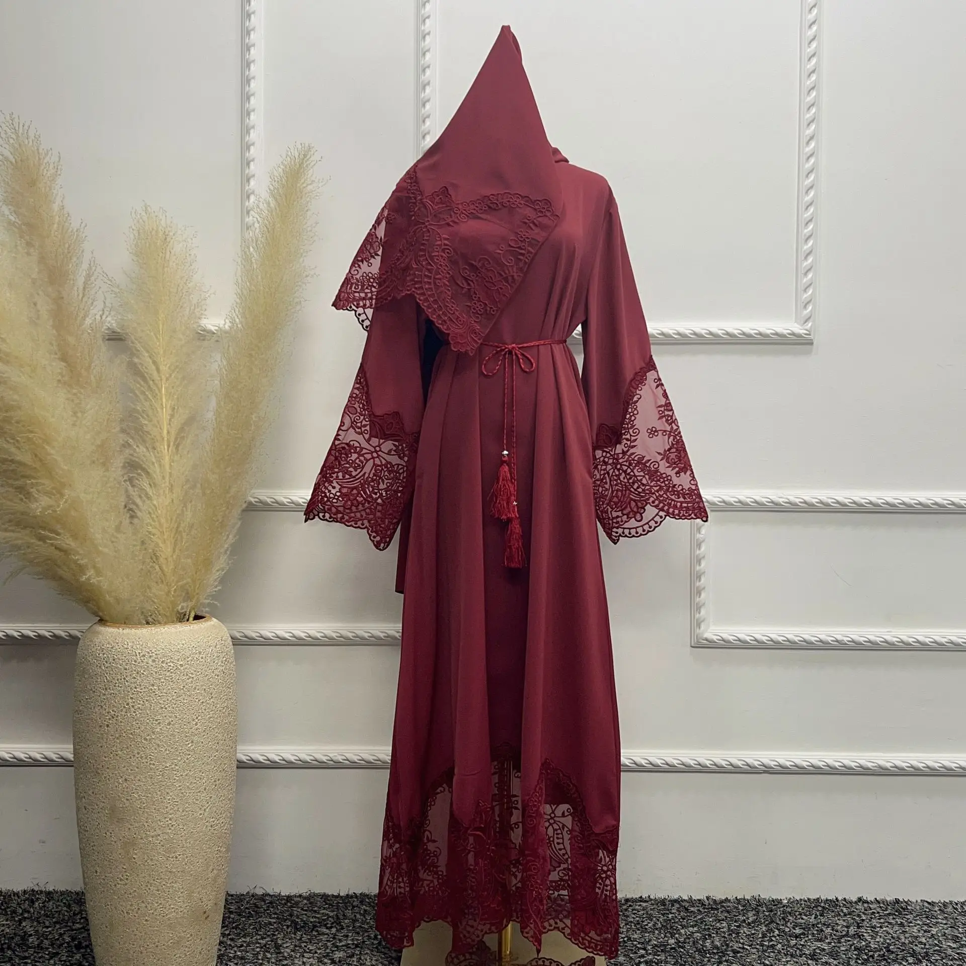 Closed Kaftan Turkish Style Dresses Modest Dubai Abaya for Womens Islamic Clothing Embroidered Floor Length Muslim Long Sleeve