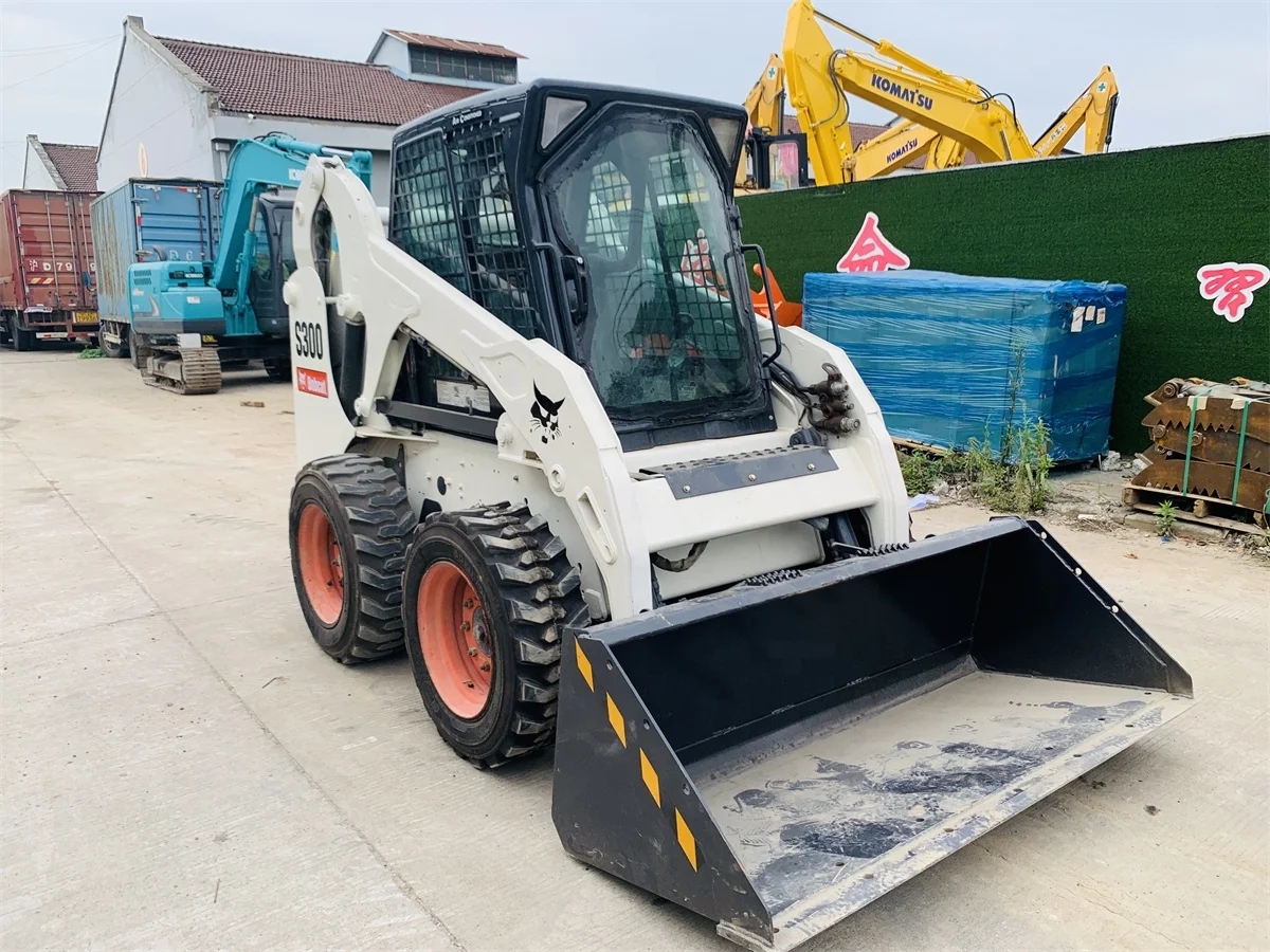 Good Condition Used Bobcat S300 Mini Skid Steer Loader, Used Bobcat Skid Steer Loader Provided ORIGINAL Japan Engine Skid Loader