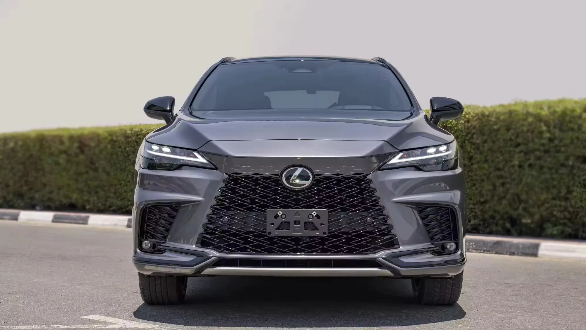 FAIRLY USED LE X U S RX 500 2.4P HEV AWD RHD/LHD