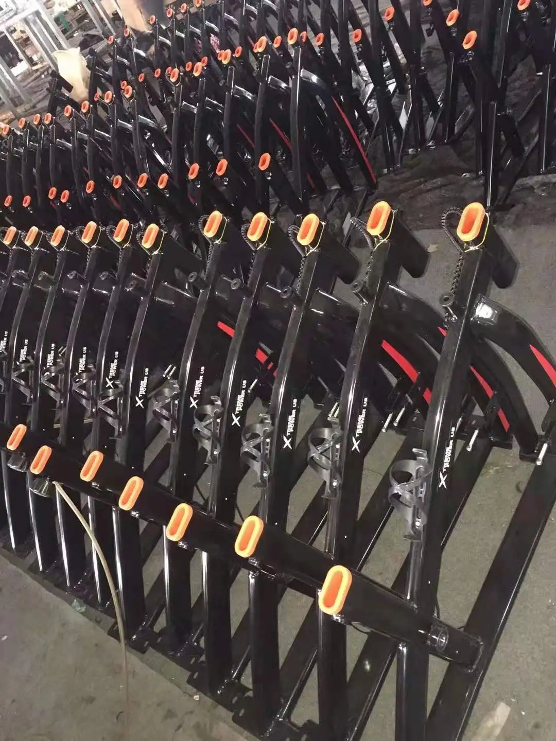 Factory Home Gym Equipment New Style Exercise Bike Stationary Spin Bike Workout Equipment with LCD Display Fitness Machine